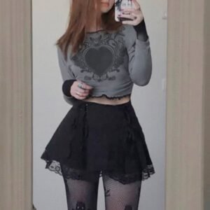 Heart Print Wavy Crew Neck TShirt Slim Fit Cropped Navel Grey Long Sleeve Top